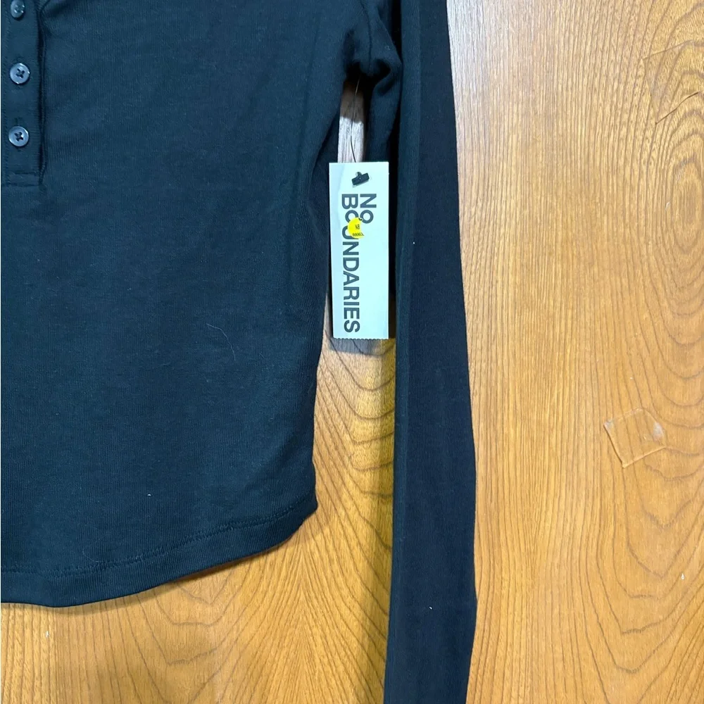 No Boundaries Black Buttoned Deep V neckline and Long Sleeve Tee - Picture 7 of 7